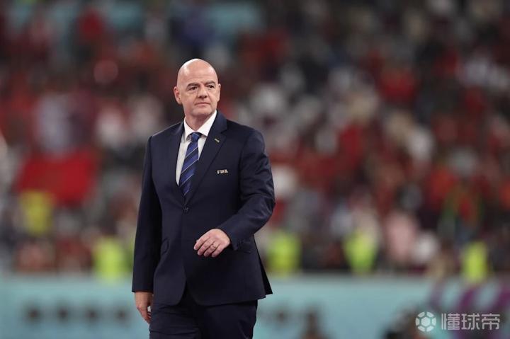 因凡蒂诺失去FIFA官员支持，面临下台危机