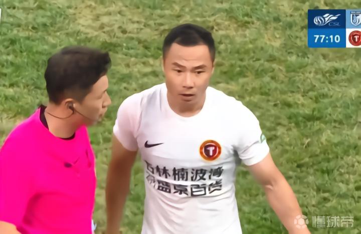 潘喜明因累积黄牌停赛,缺席对阵深圳新鹏城的比赛